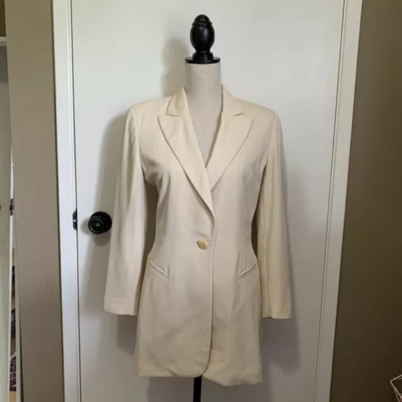 Escada Jackets & Blazers - Escada Vintage Blazer 34 VTG Cream Beige